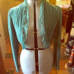 Kringle velvet cropped jacket with lace 🧚🏻